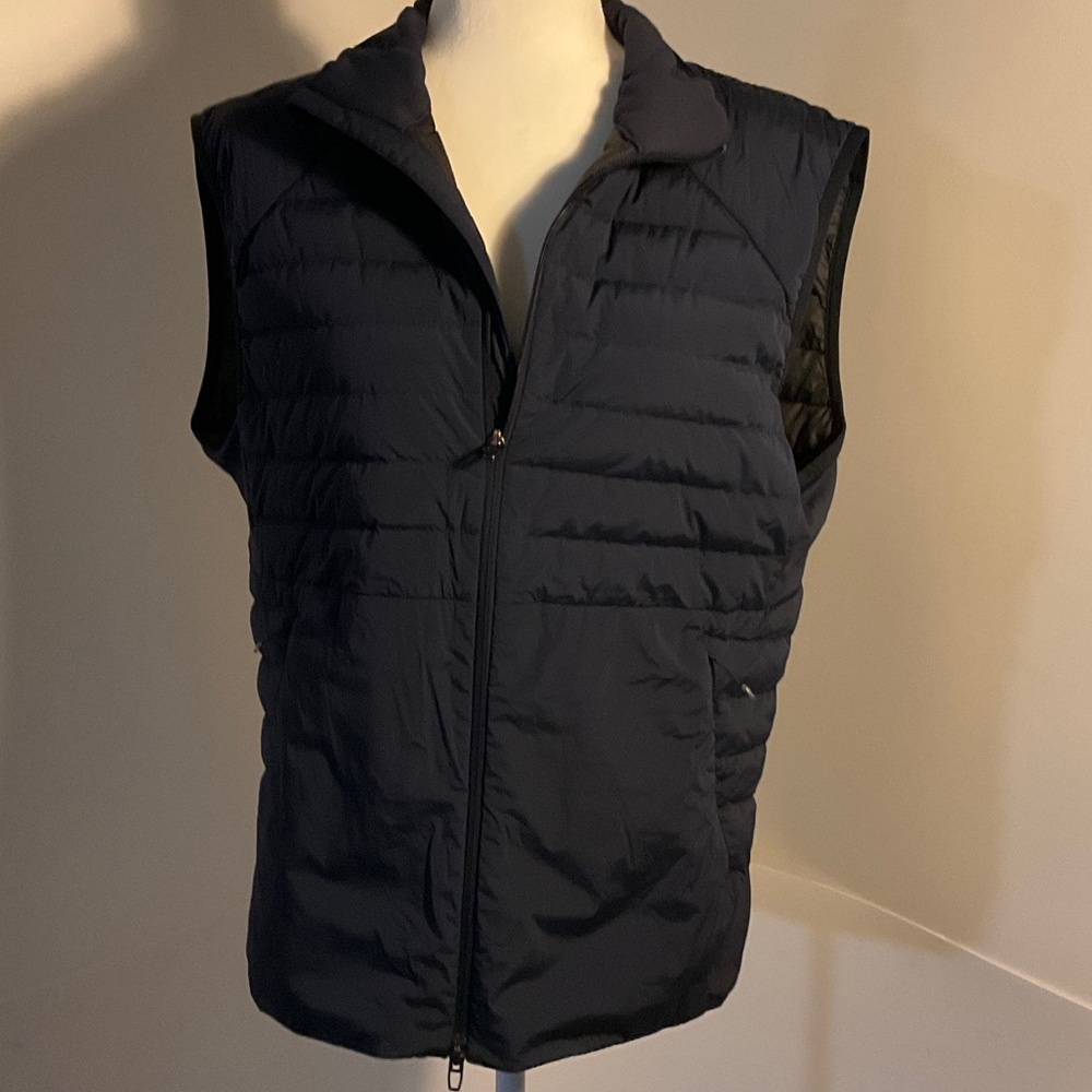 lululemon athletica Men's Dark Blue Puffer Vest